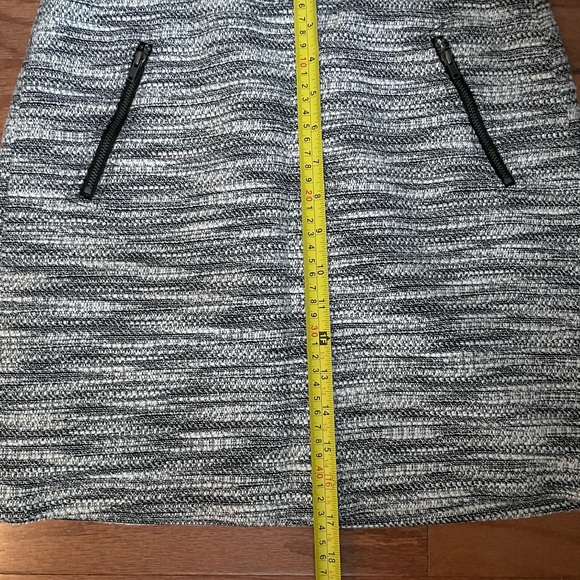 Loft Gray tweed skirt - Picture 6 of 6